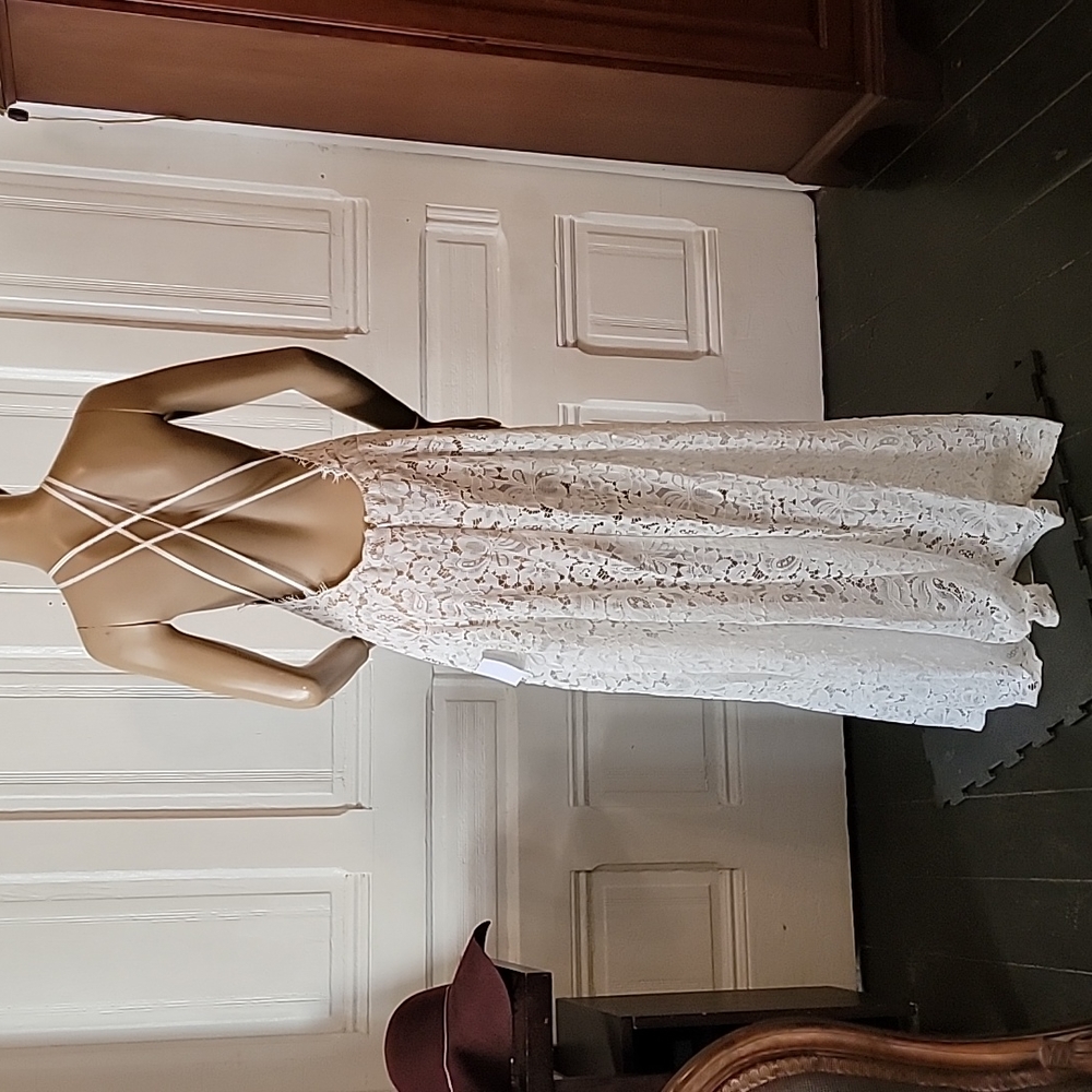 LULU'S White Lace Maxi - Picture 4 of 10